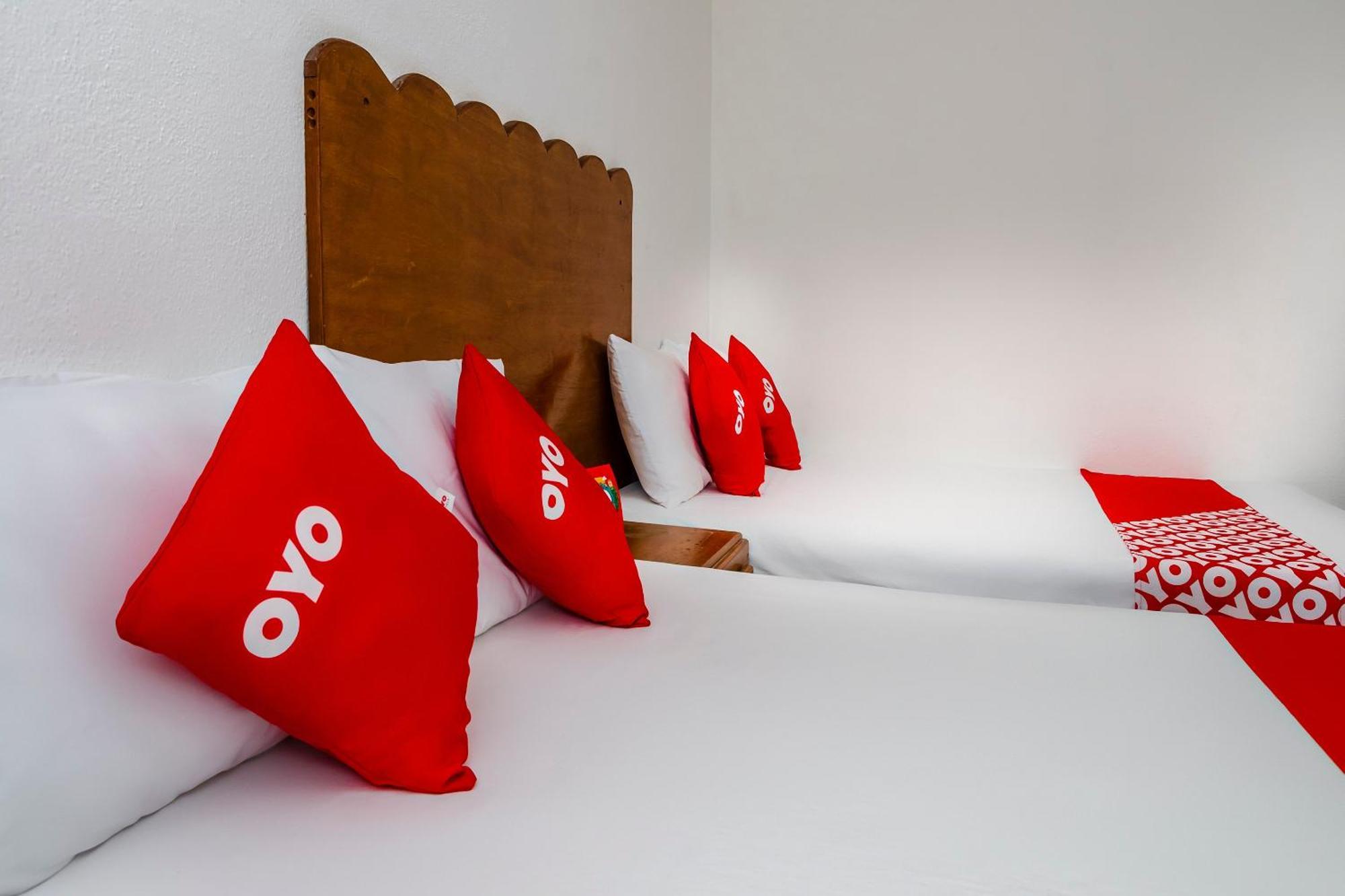 Oyo Hotel Miramar, Loreto Loreto  Extérieur photo