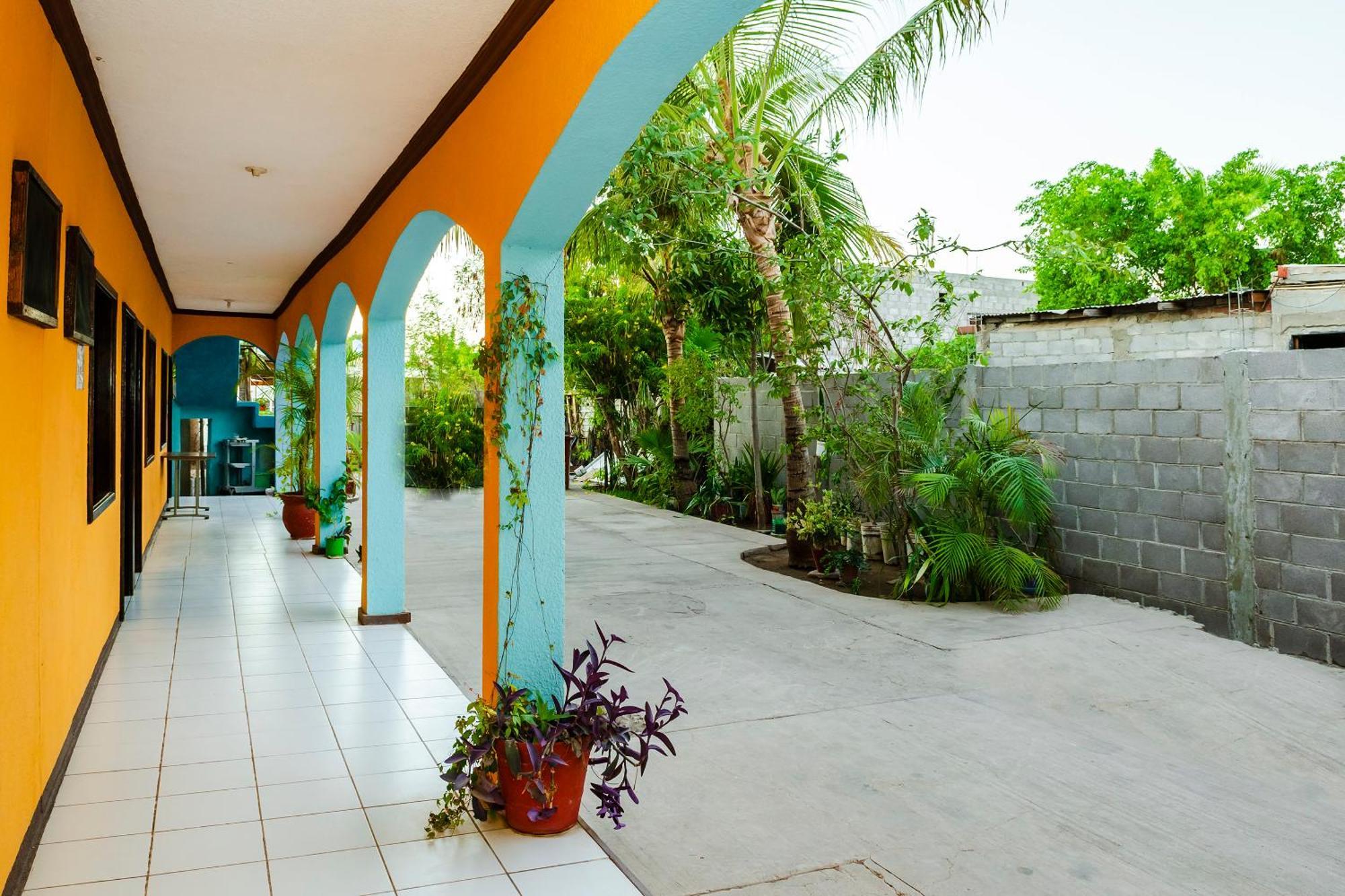 Oyo Hotel Miramar, Loreto Loreto  Extérieur photo