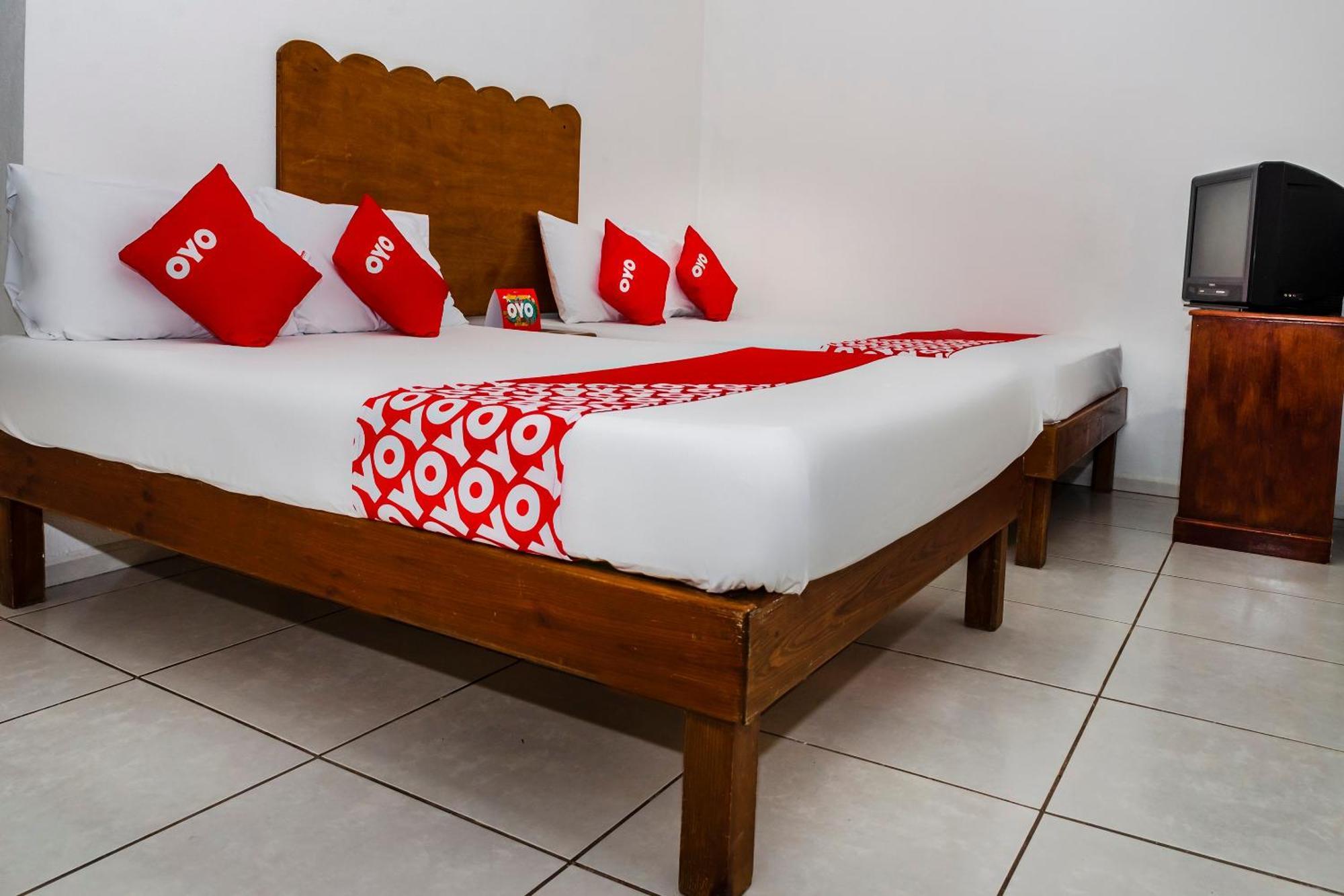 Oyo Hotel Miramar, Loreto Loreto  Extérieur photo