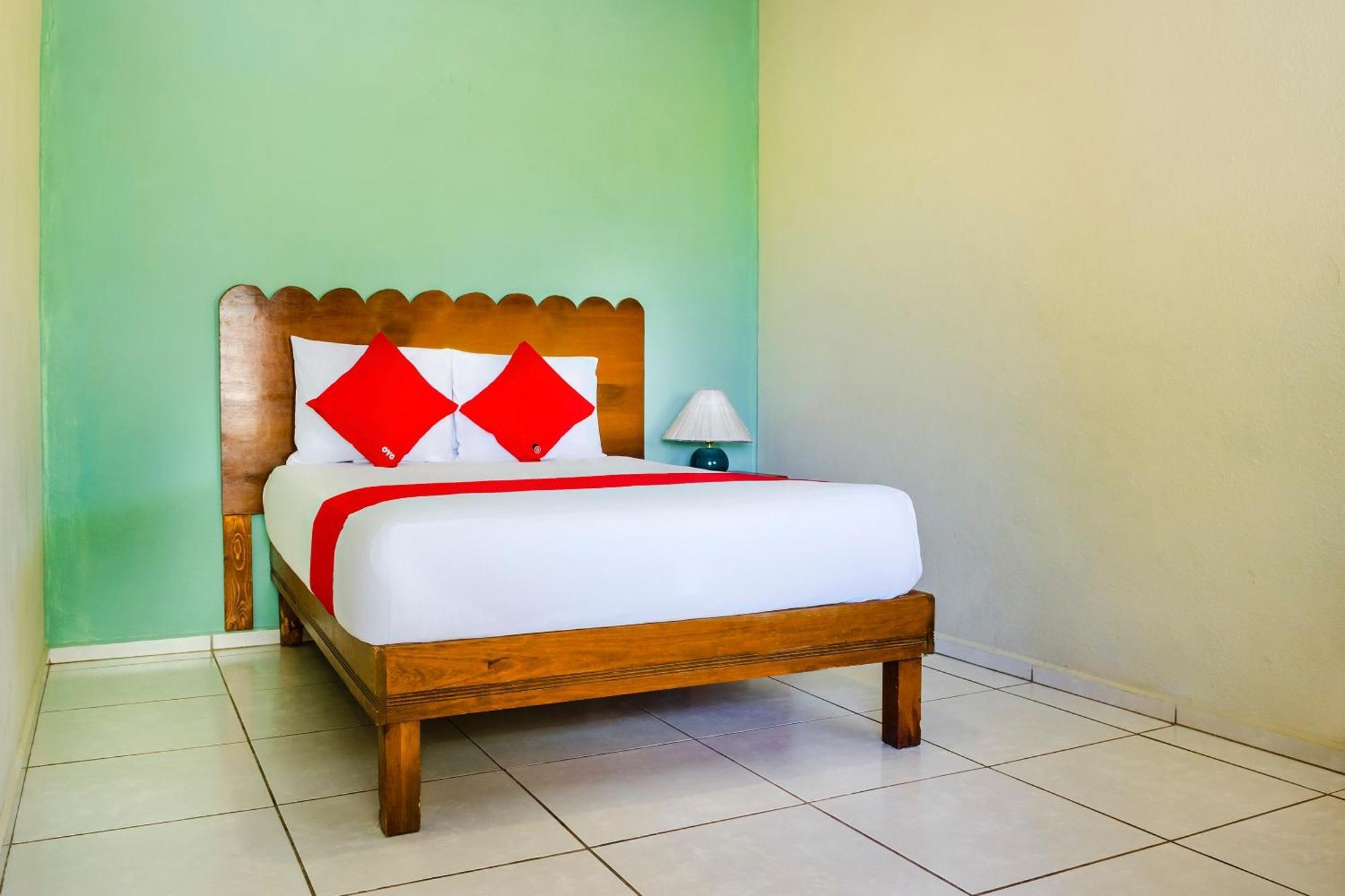 Oyo Hotel Miramar, Loreto Loreto  Extérieur photo